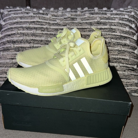 USED | ADIDAS NMD Women’s Sz 9 - Picture 4 of 5
